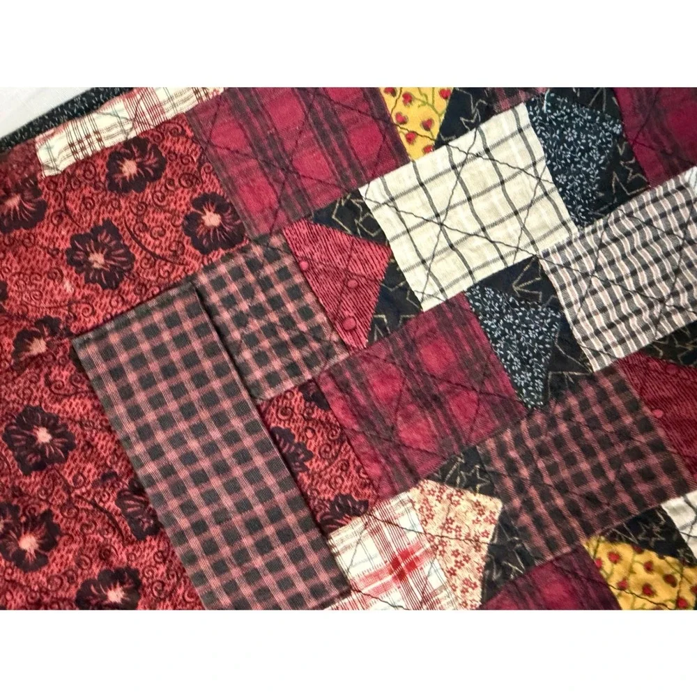 Handmade Vest‎ Quilted Patchwork Village  L/XL Burgundy Folk Art Cottagecore